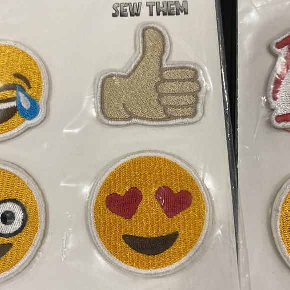 NEW: Self-Adhesive Icons - 8 Stick/Sew On Patches - Picture 4 of 8